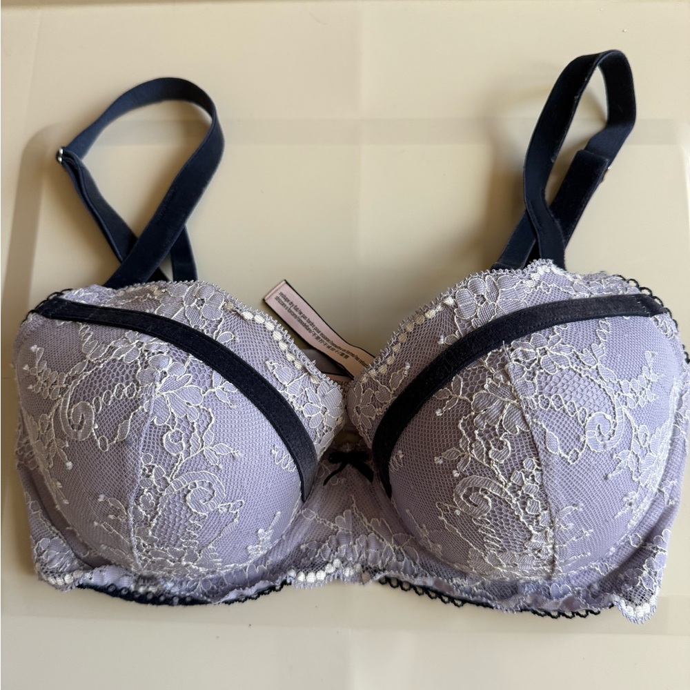 Victoria's Secret Lavender and Black Lace Bra